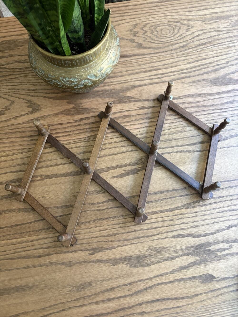 Vintage Wood Accordion Wall Rack 2.5” Peg Wall Hanger 10 Hook Mug Rack